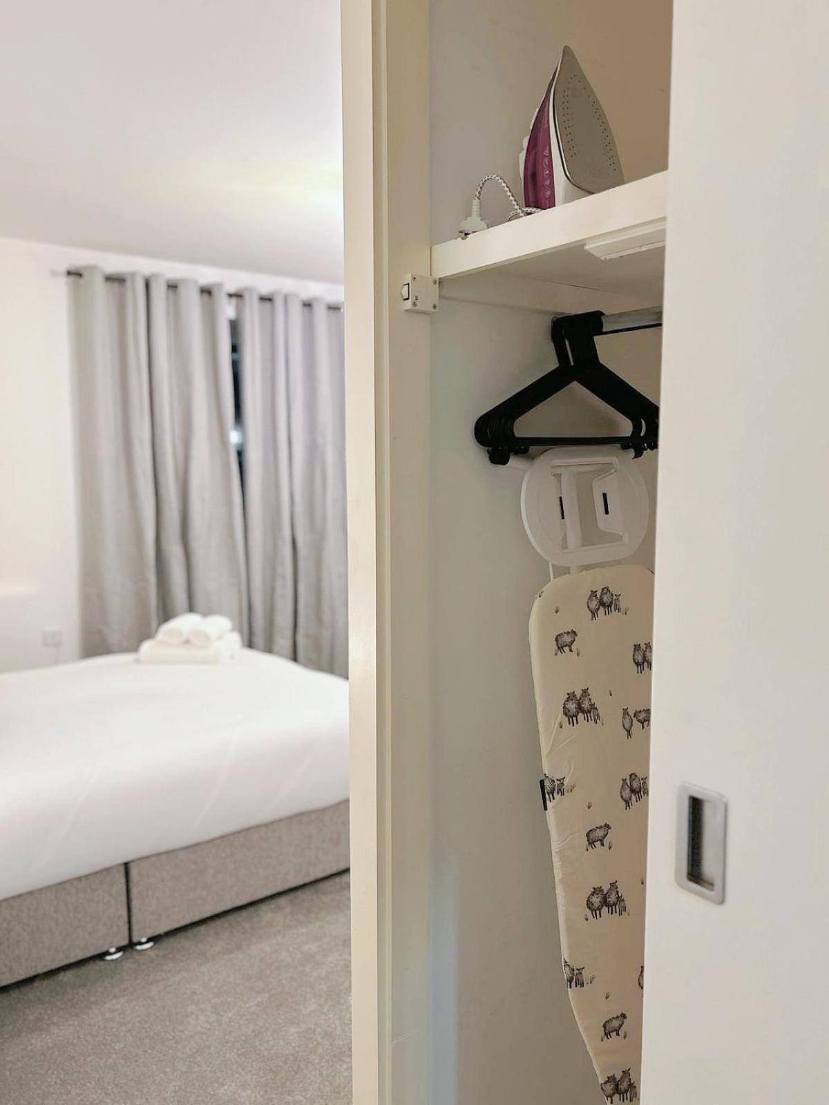 Luxury 2-bed With Stunning Views Near The Shard & Tower Bridge Londra